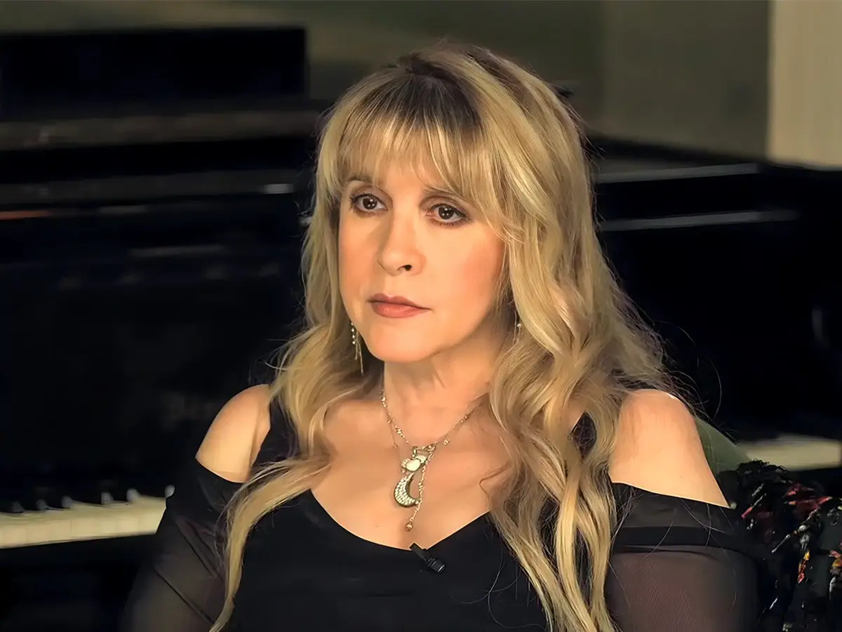 Stevie Nicks explica como Roe inspirou o poderoso single do Faro