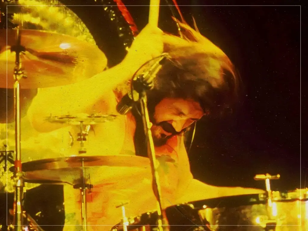 La canción de Led Zeppelin es tan compleja que incluso John Bonham no pudo tocarla: le tomó edades