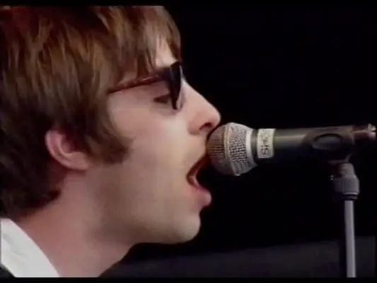 A incrível voz isolada de Liam Gallagher no Oasis Classic Champagne Supernova