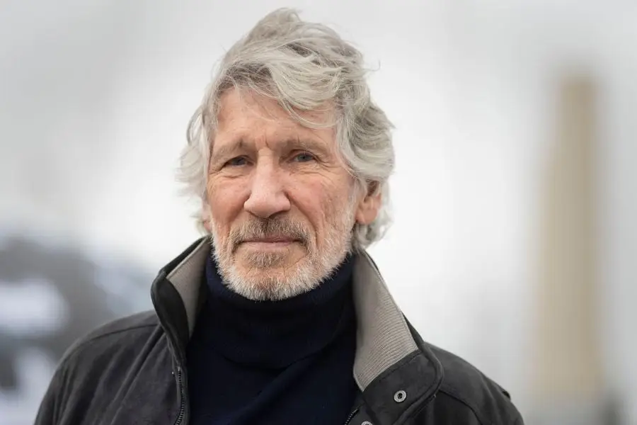 Roger Waters pede a Olena Zelenska para parar de matar em uma nova carta aberta