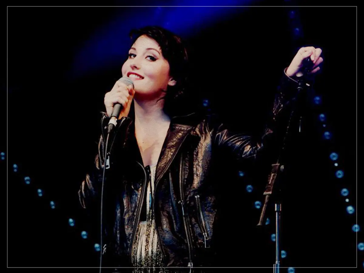 Ren Harvieu - Singer - Musician - 2023