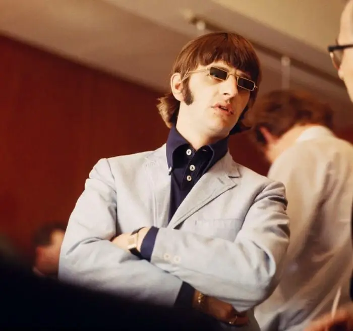 La batería aislada de Ringo Starr en el éxito de los Beatles dijo, ella dijo demuestra que tenía un estilo único