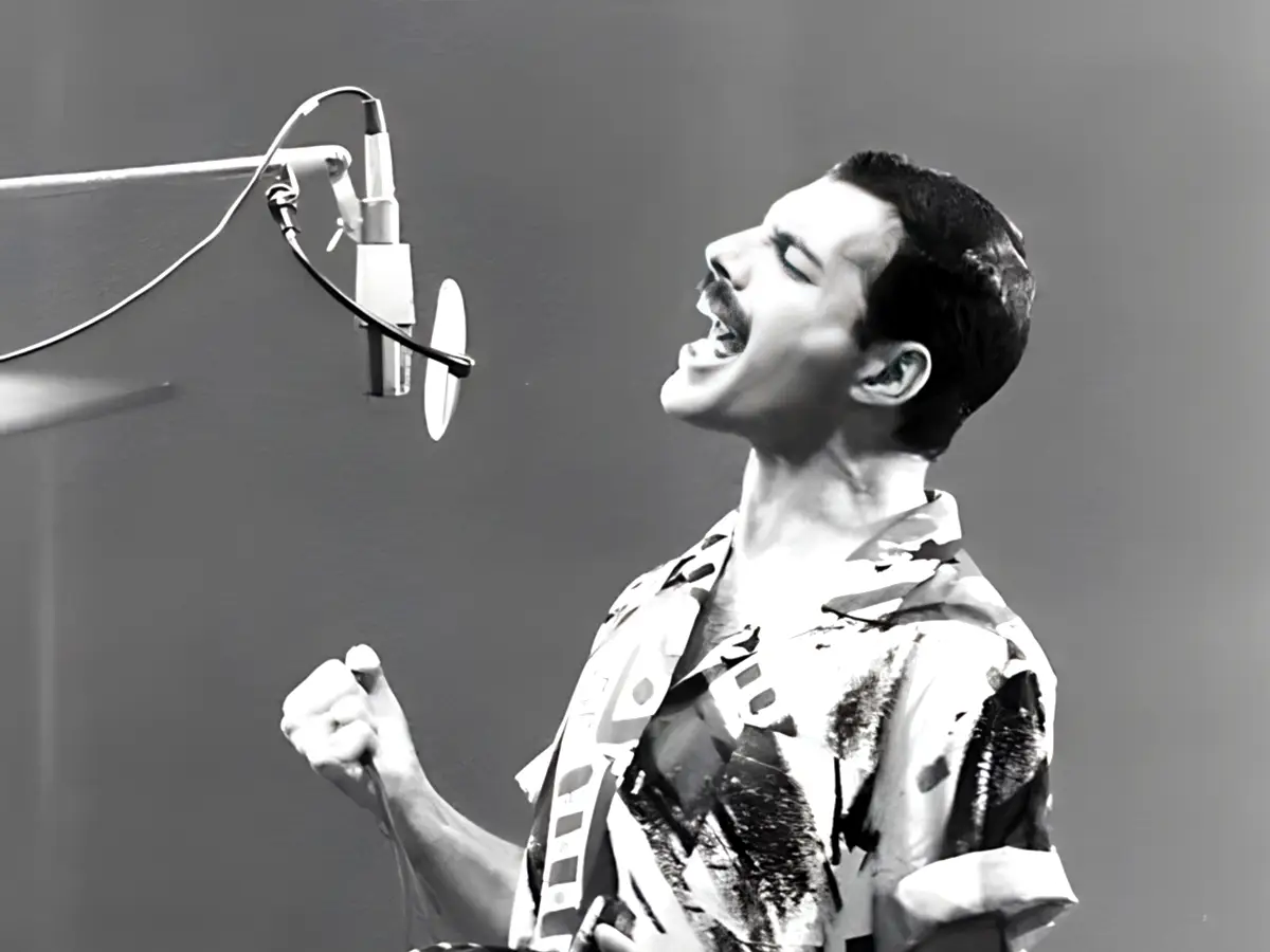 Horrible: La canción de la reina Freddie Mercury se negó a tocar el piano en