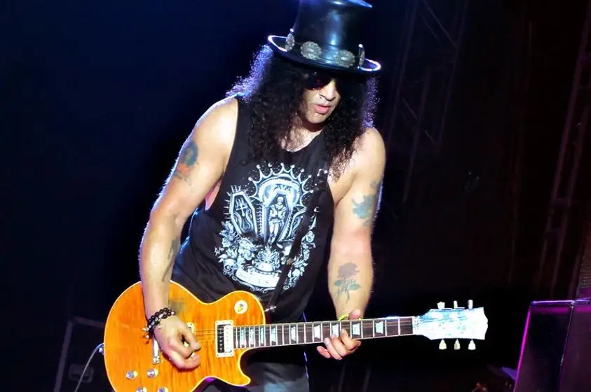 A melhor guitarra cortada sozinha