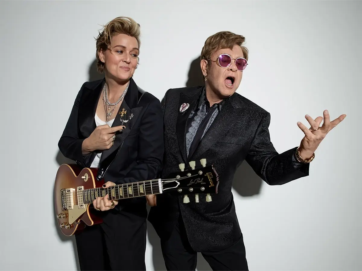 Elton John revela que sofreu grandes dúvidas quando fez um novo álbum com Brandi Carlile