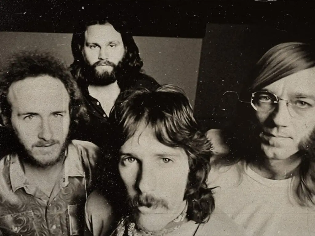 La fin a expliqué: Eedipo et décès dans les portes