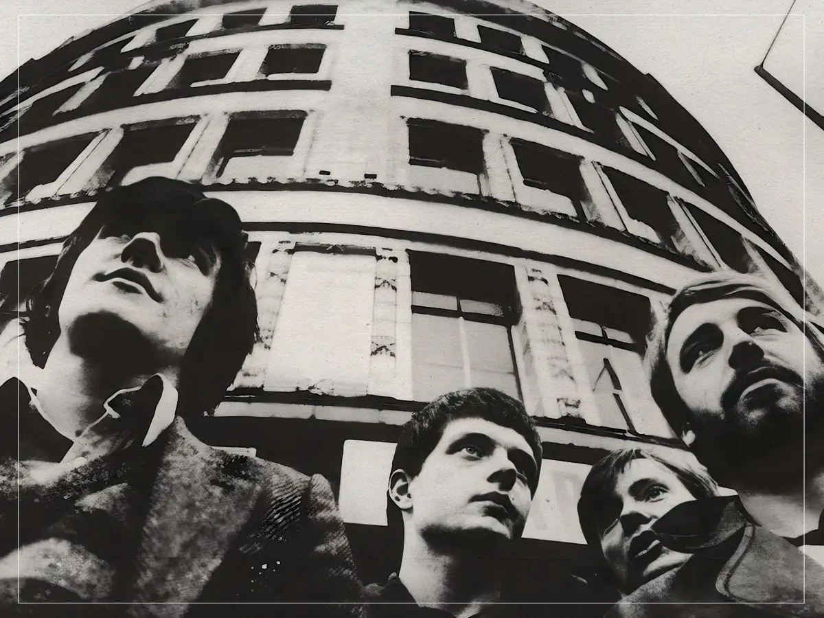 Bien - Joys connues: qu'est-ce qui était dans la collection Ian Curtis Platting?