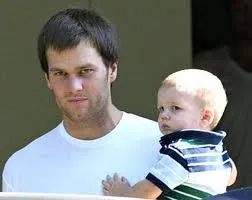 Blogger pulls photos of Tom Brady’s naked son after state police get involved' decoding='async' fetchpriority='high