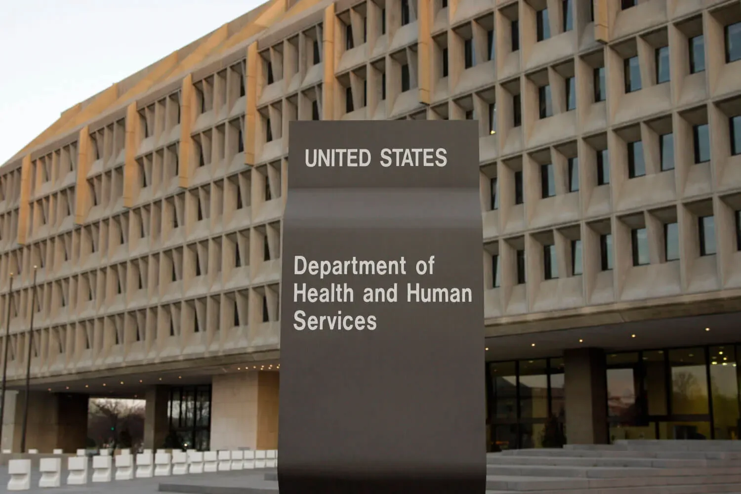 A building with a sign that says United States Department of Health and Human Services' decoding='async' fetchpriority='high