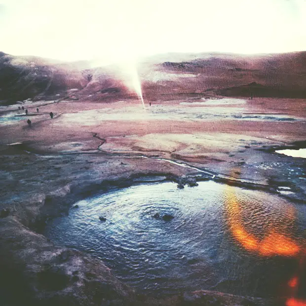Explorando las polaroides surrealistas del fotógrafo Paul Hoi de Islandia