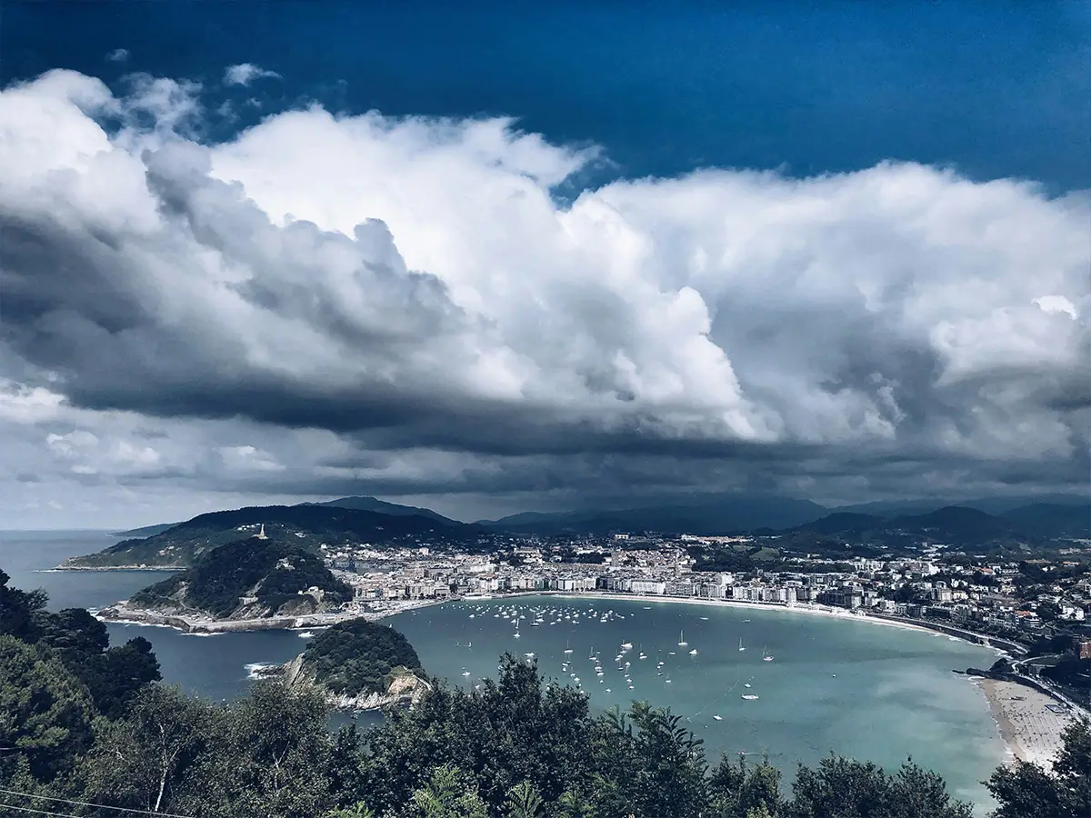 Os moradores de San Sebastián protestam contra o crescente número de turistas na cidade